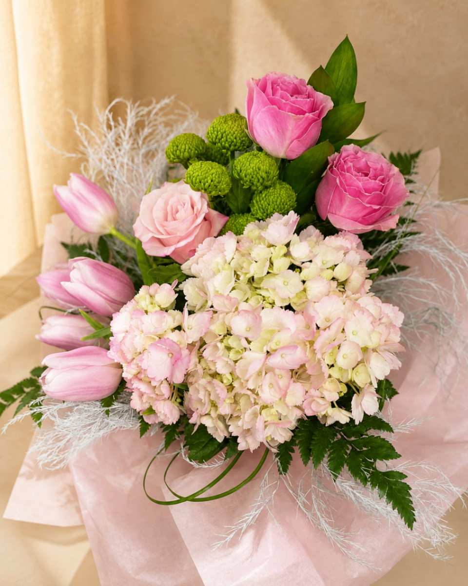 Rose Menthe – Buchet cu hortensie și lalele - imagine 2