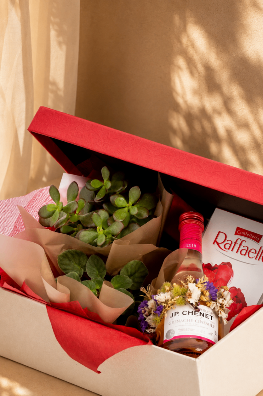 Jardin Rouge – Cutie cadou cu plante și dulciuri - imagine 2