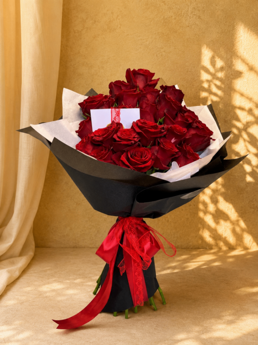 Rouge Dentelle – Buchet cu trandafiri roșii