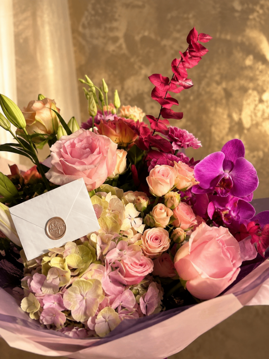 Magenta Letter – Buchet Luxury cu orhidee - imagine 2