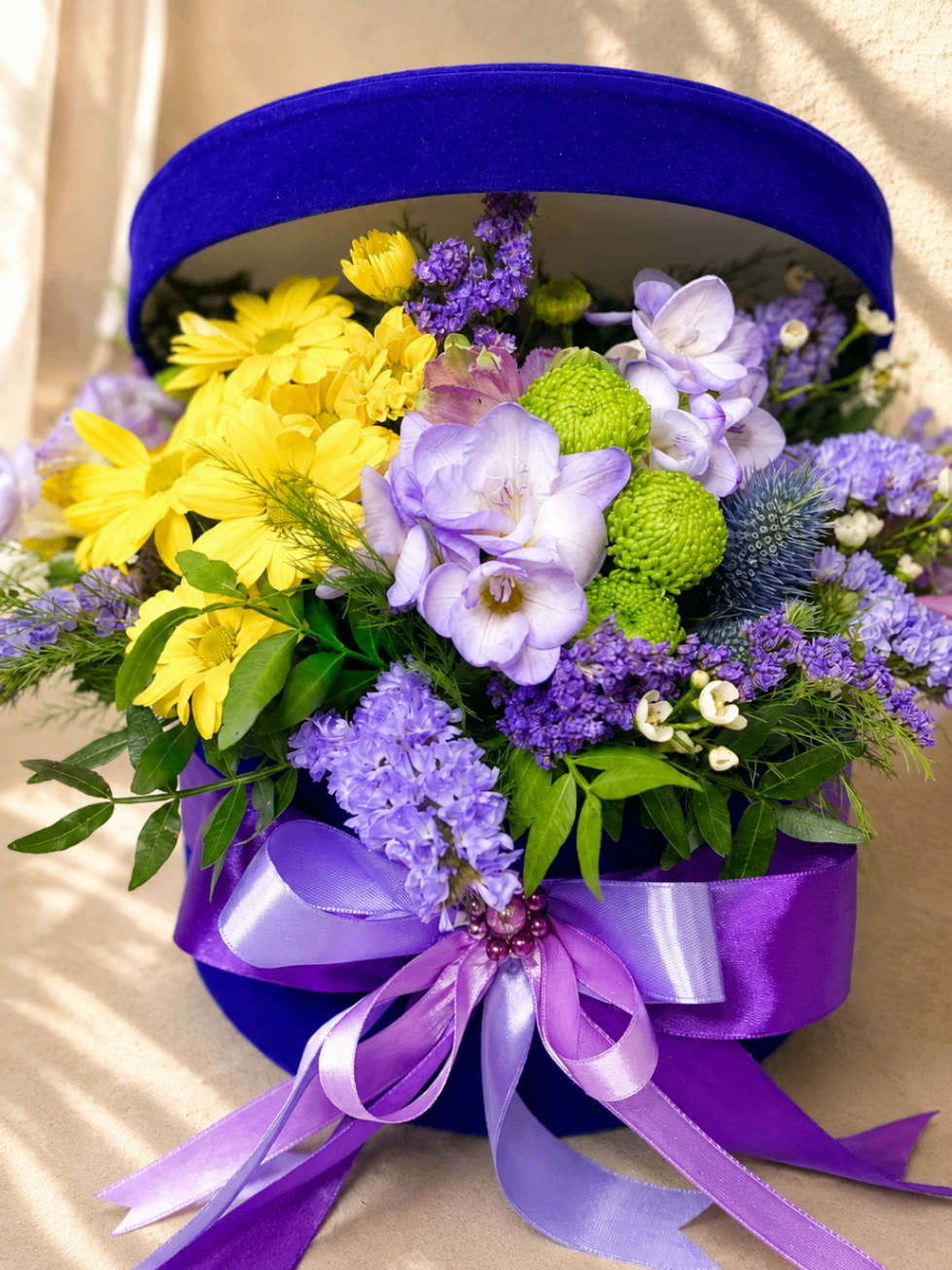 Bleu Lavande – Aranjament floral în cutie - imagine 2