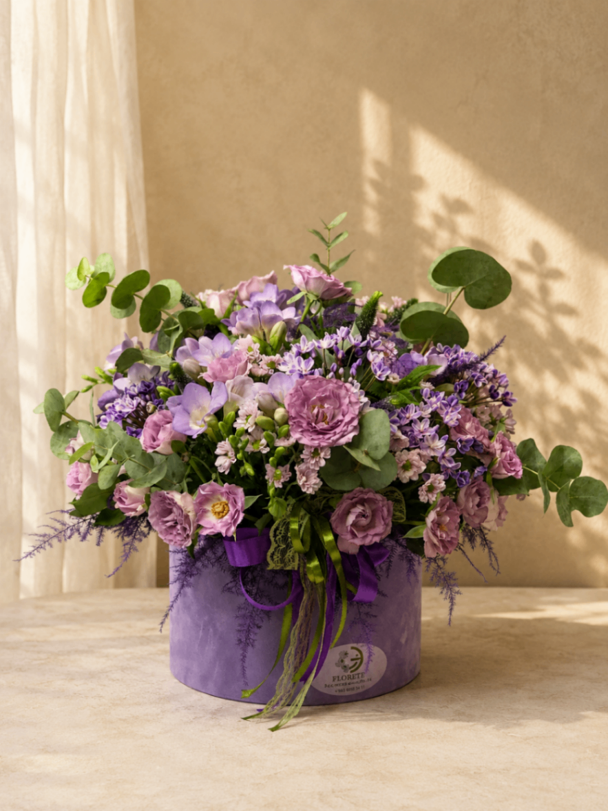 Violette Serein – Aranjament floral în cutie