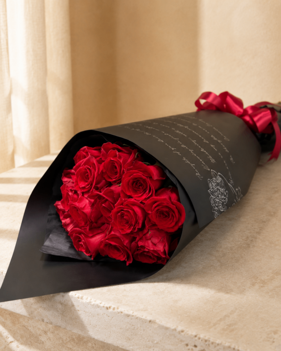 Rouge Noir – Buchet cu trandafiri roșii - imagine 2