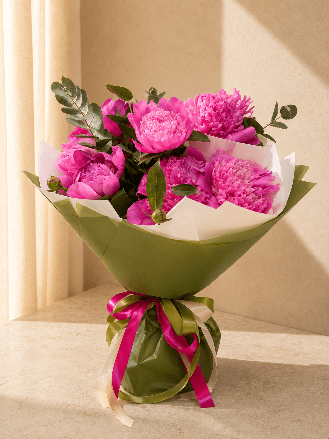 Fuchsia – Buchet Luxury cu bujori roz