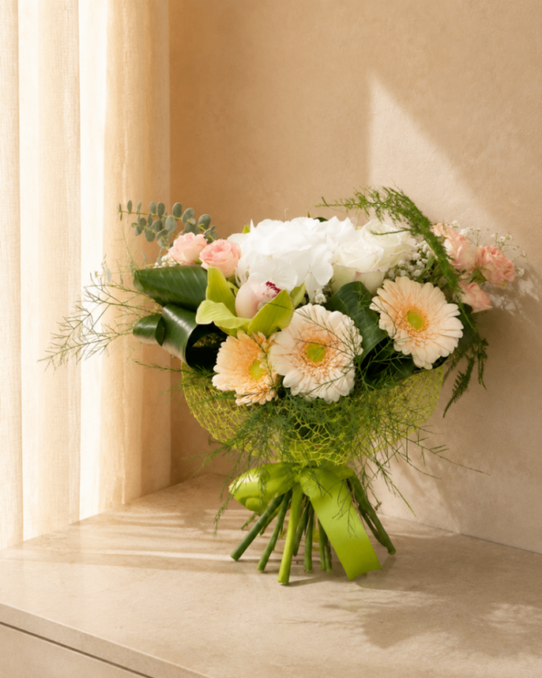 Verde Perla – Buchet cu hortensie albă