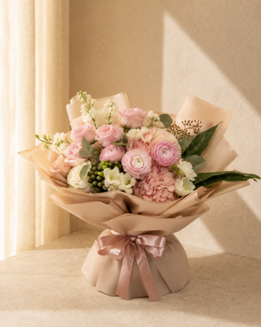 Nude Jardin – Buchet pastel cu ranunculus