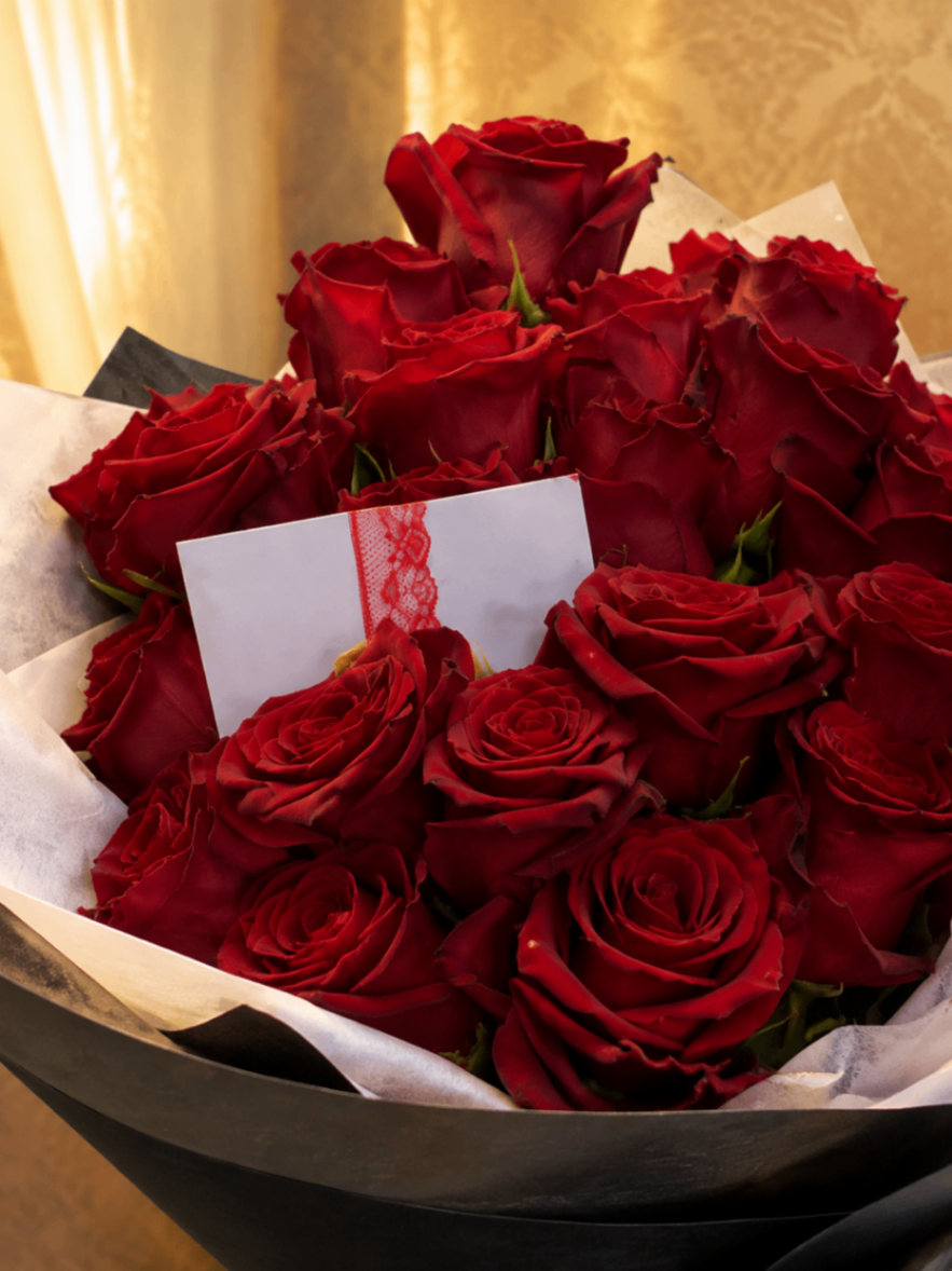 Rouge Dentelle – Buchet cu trandafiri roșii - imagine 2