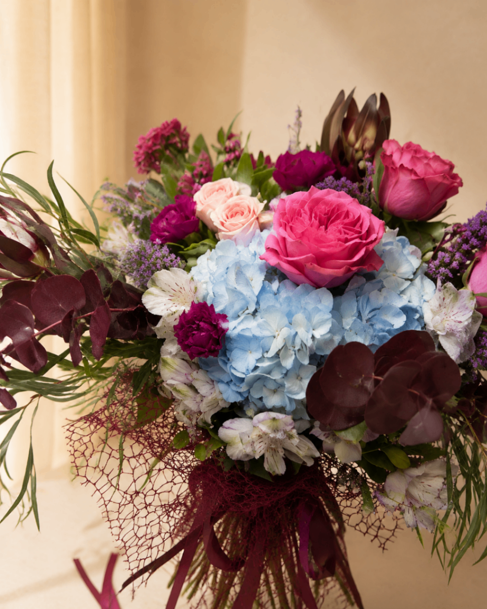Cobalt Fuchsia – Buchet Luxury cu hortensie - imagine 2