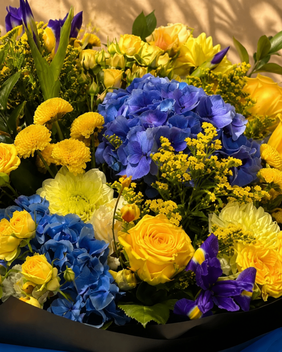 Limoncello Bleu – Buchet mixt cu hortensie - imagine 2