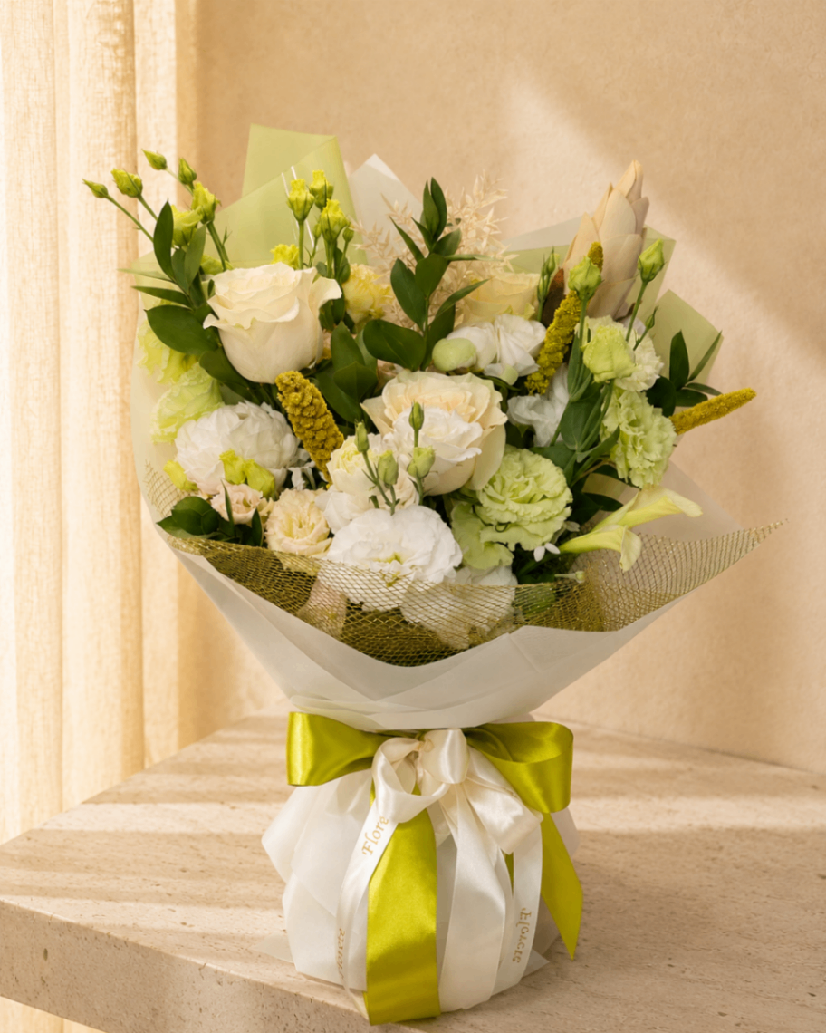 Lime Ivory – Buchet alb-verde cu trandafiri